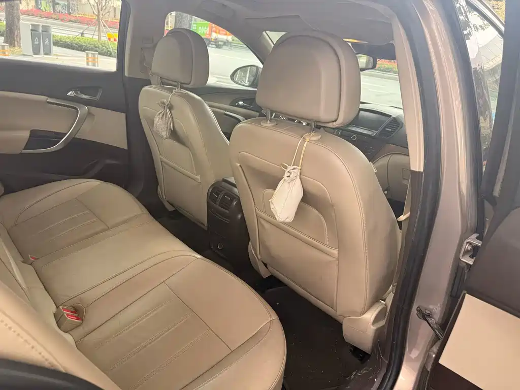 Buick Regal 2012 2.0L Luxury