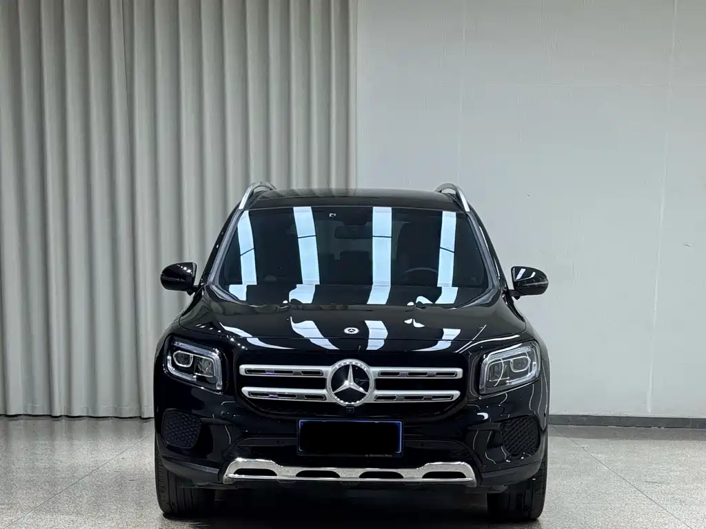 MERCEDES-BENZ GLB