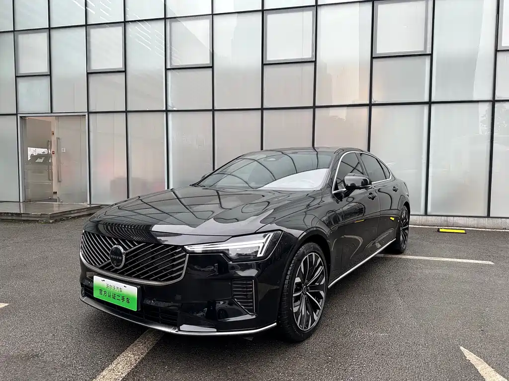Volvo S90 PHEV 2025