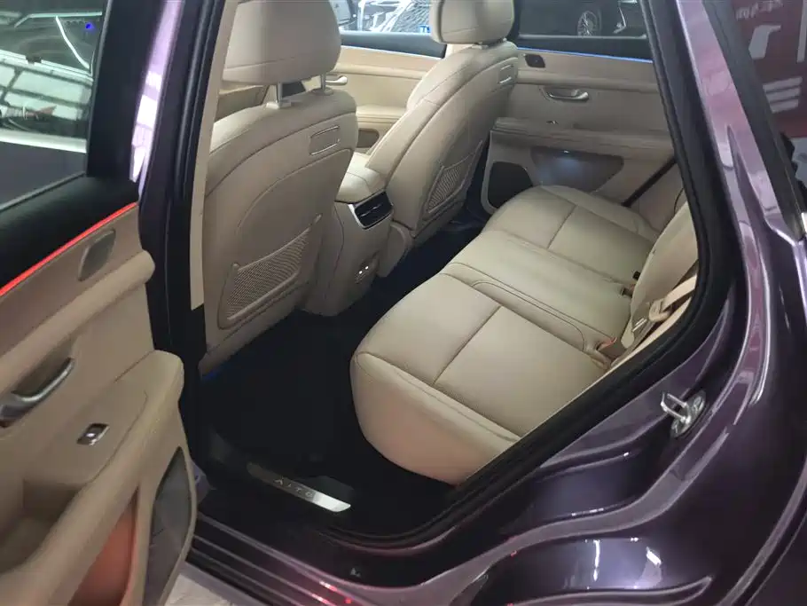 AITO ASK THE WORLD M5