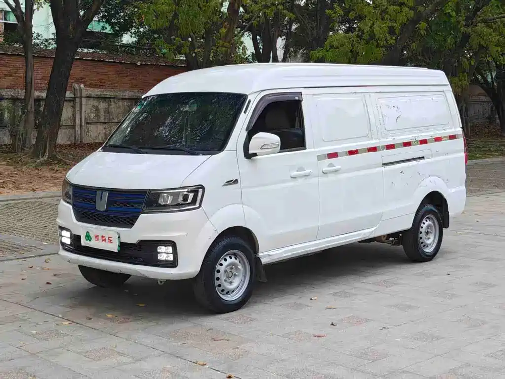 Yuan Cheng Yuan Cheng E5 2022