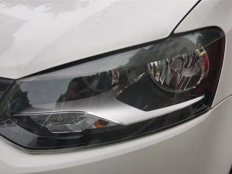 Volkswagen Polo 2016 1.4L MT