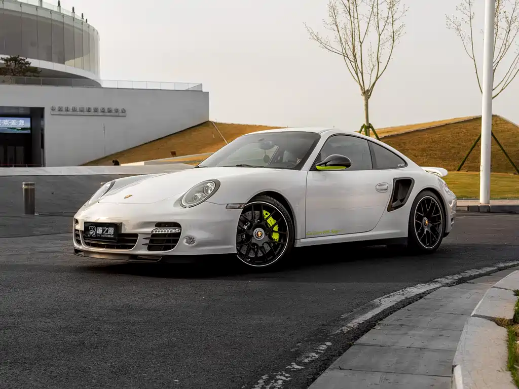 Porsche 911 2010 Turbo S 3.8T