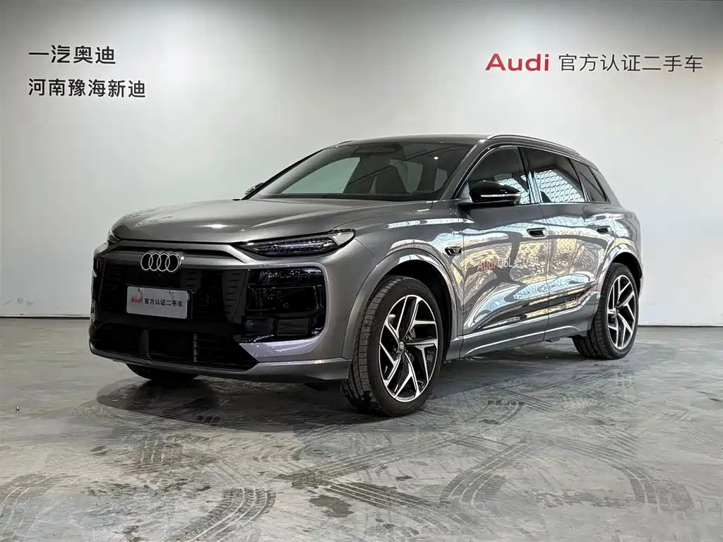 AUDI Q6L E TRON