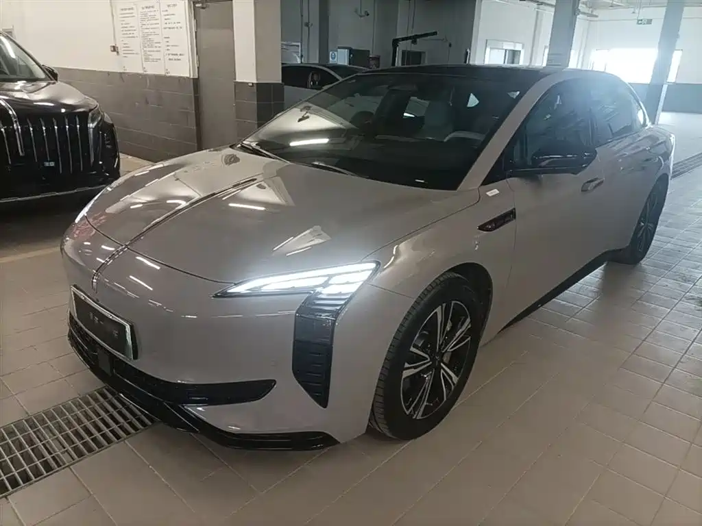 Hongqi Hongqi EH7 2025