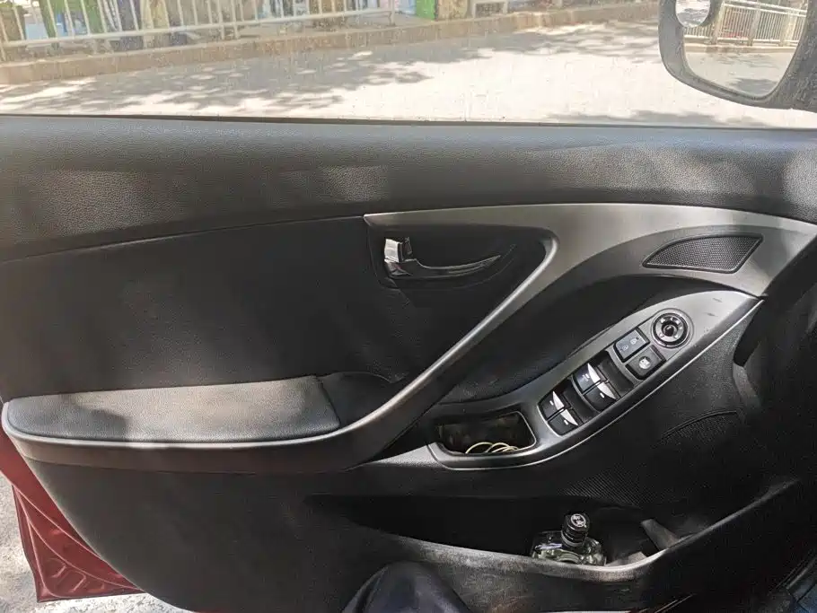 Hyundai Elantra 2013 1.6L AT Lead