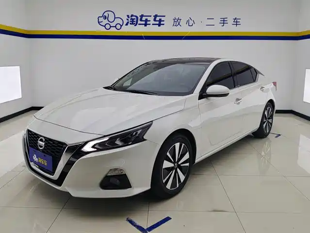 NISSAN TEANA