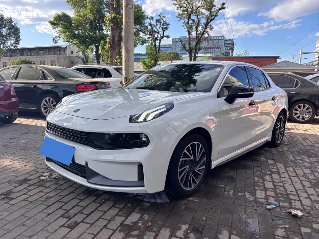 Lynk & Co 03 2022