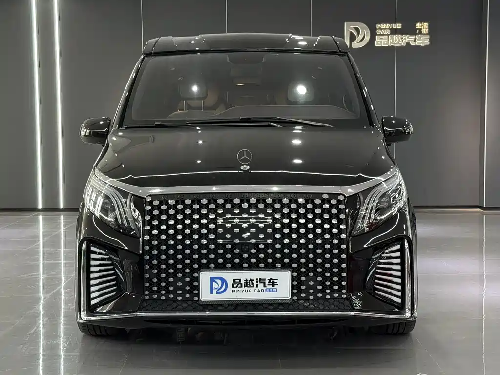 Mercedes-Benz Vito 2021 2.0T 7 мест