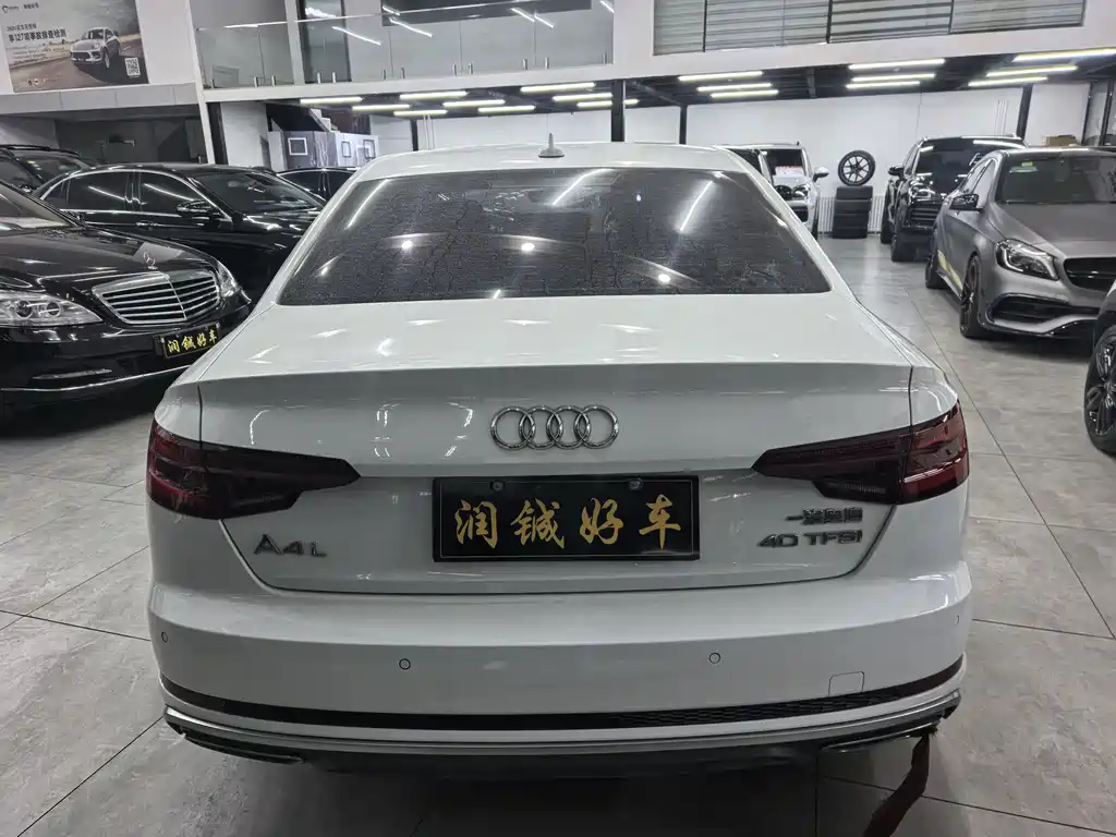 AUDI A4L