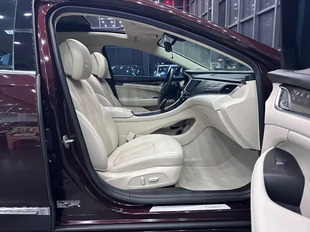Buick LaCrosse — миниатюра 9