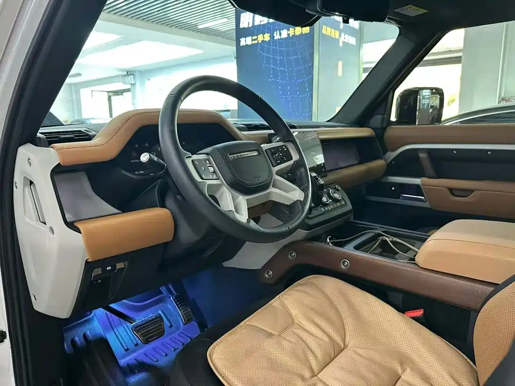 Land Rover Defender — миниатюра 5