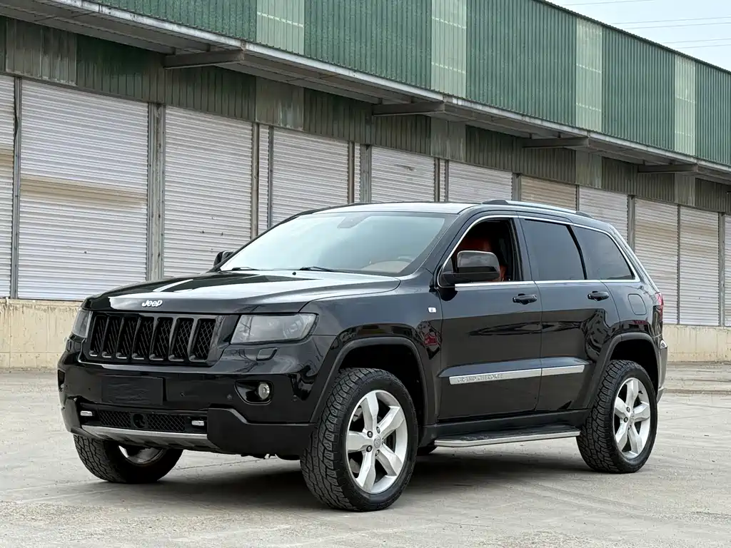 Jeep Grand Cherokee (Import) 2013