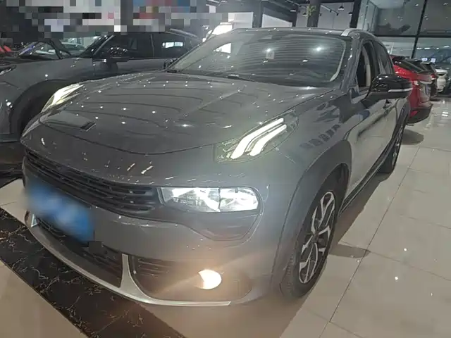 2020 Lynk & Co 02