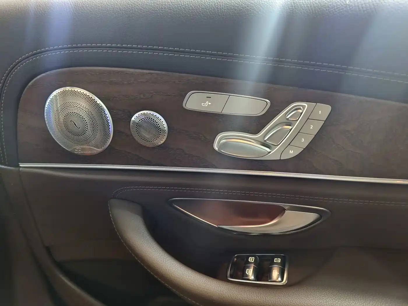 Mercedes-Benz E-Class 2022 Черный из Китая, фото 2