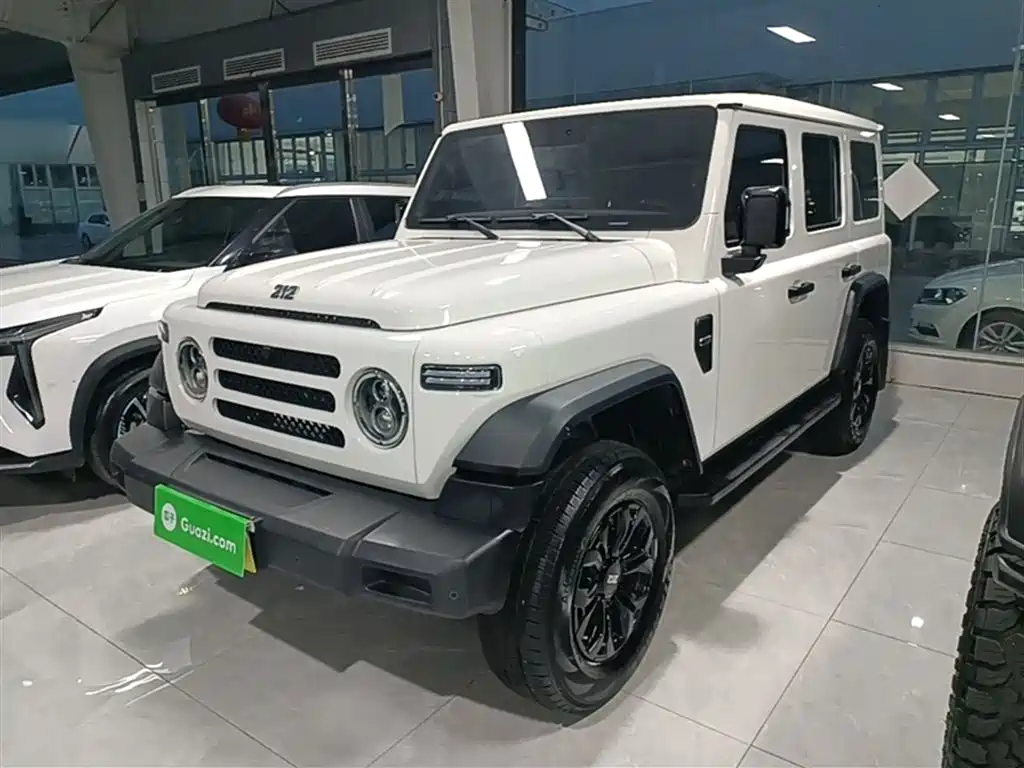 212 212 T01 2025