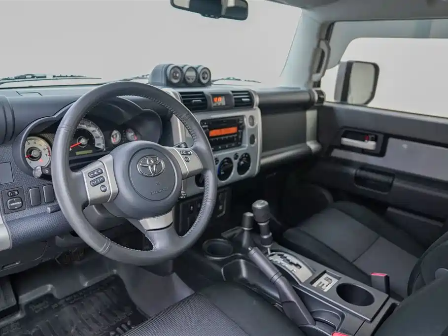 Toyota FJ Cruiser FJ 2019 4.0L AT