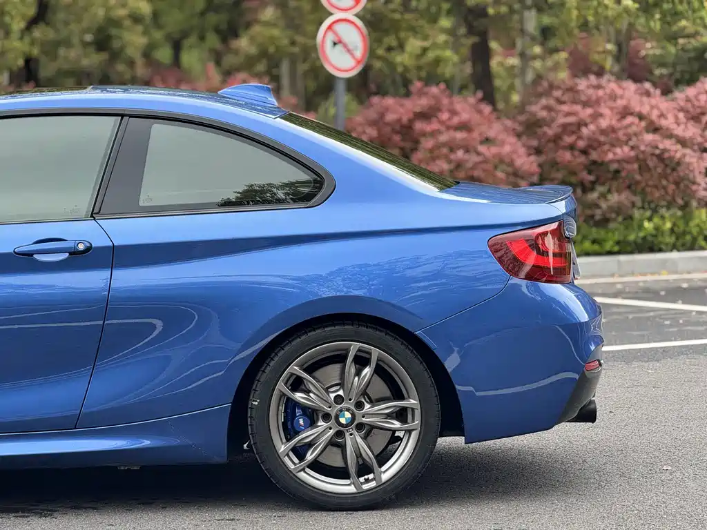 BMW 2 Series 2 2017 M240i