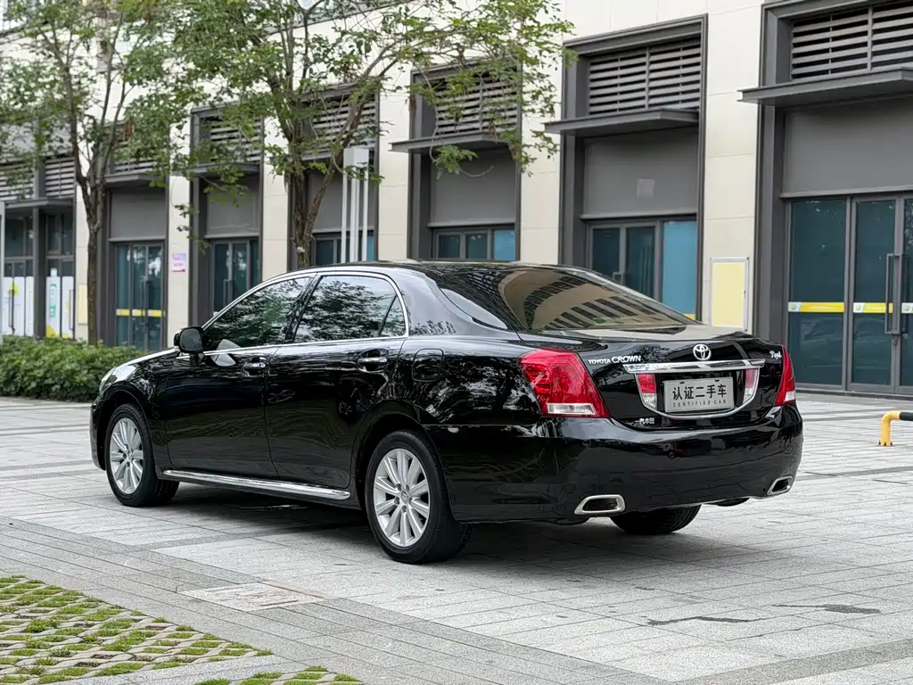Toyota Crown 2011 2.5L Royal