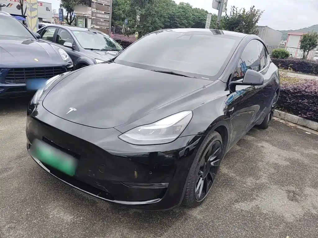 Tesla Model Y 2022
