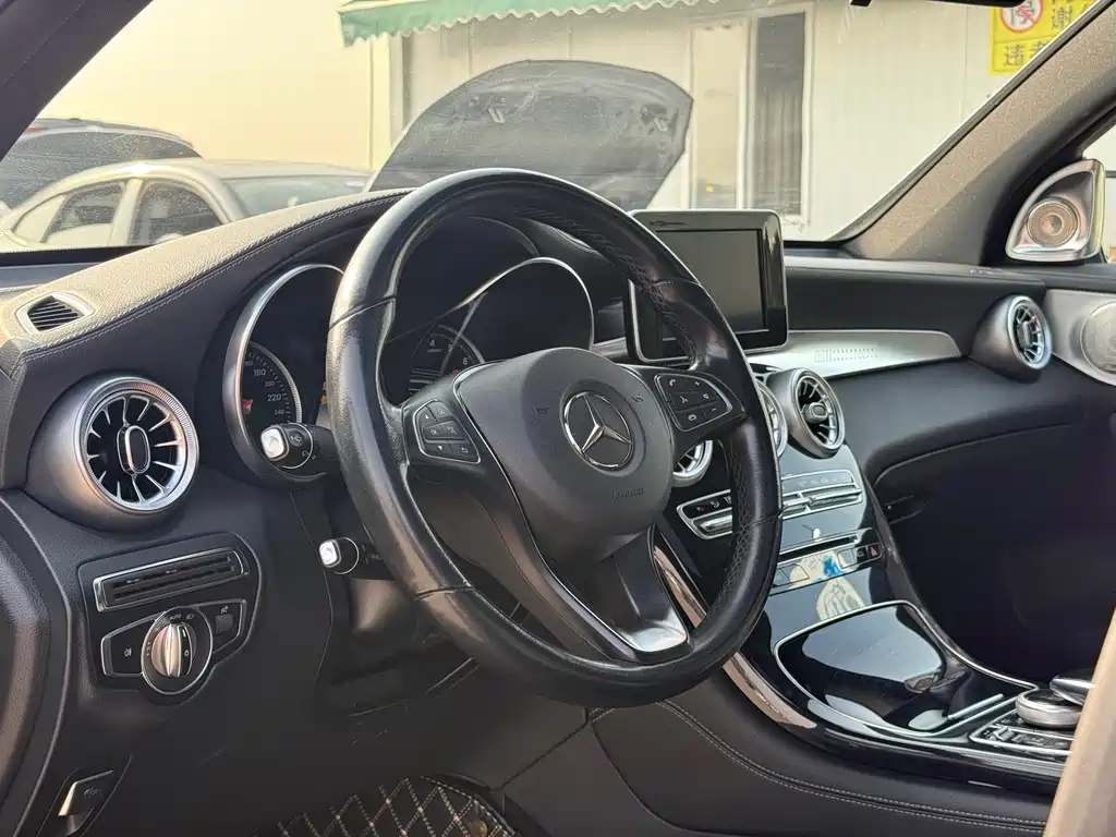 MERCEDES-BENZ GLC COUPE