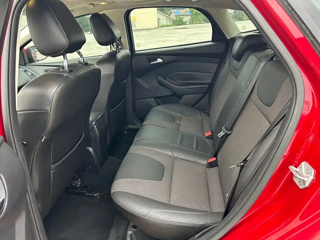 Ford Focus — миниатюра 11