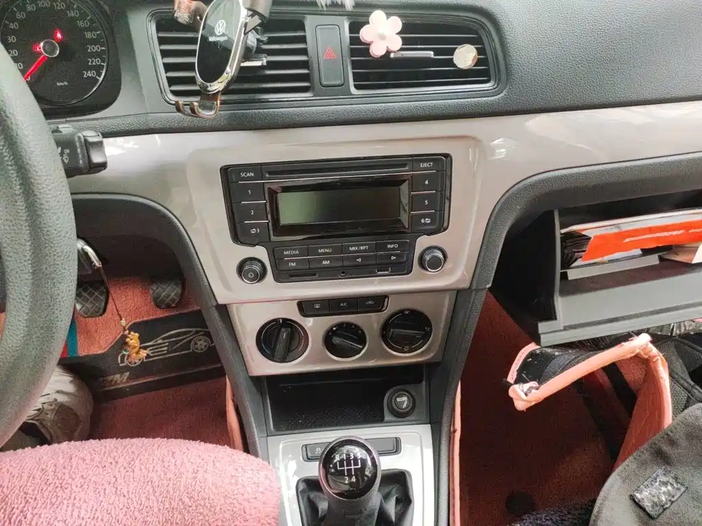 Volkswagen Lavida — миниатюра 9