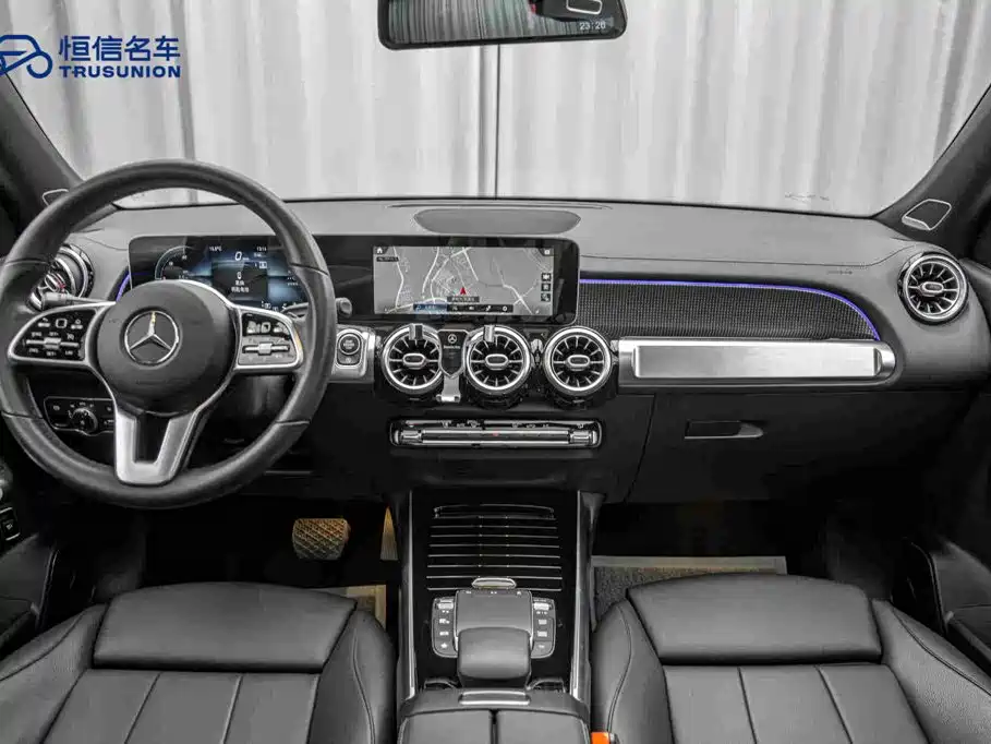 Mercedes-Benz GLB — миниатюра 13