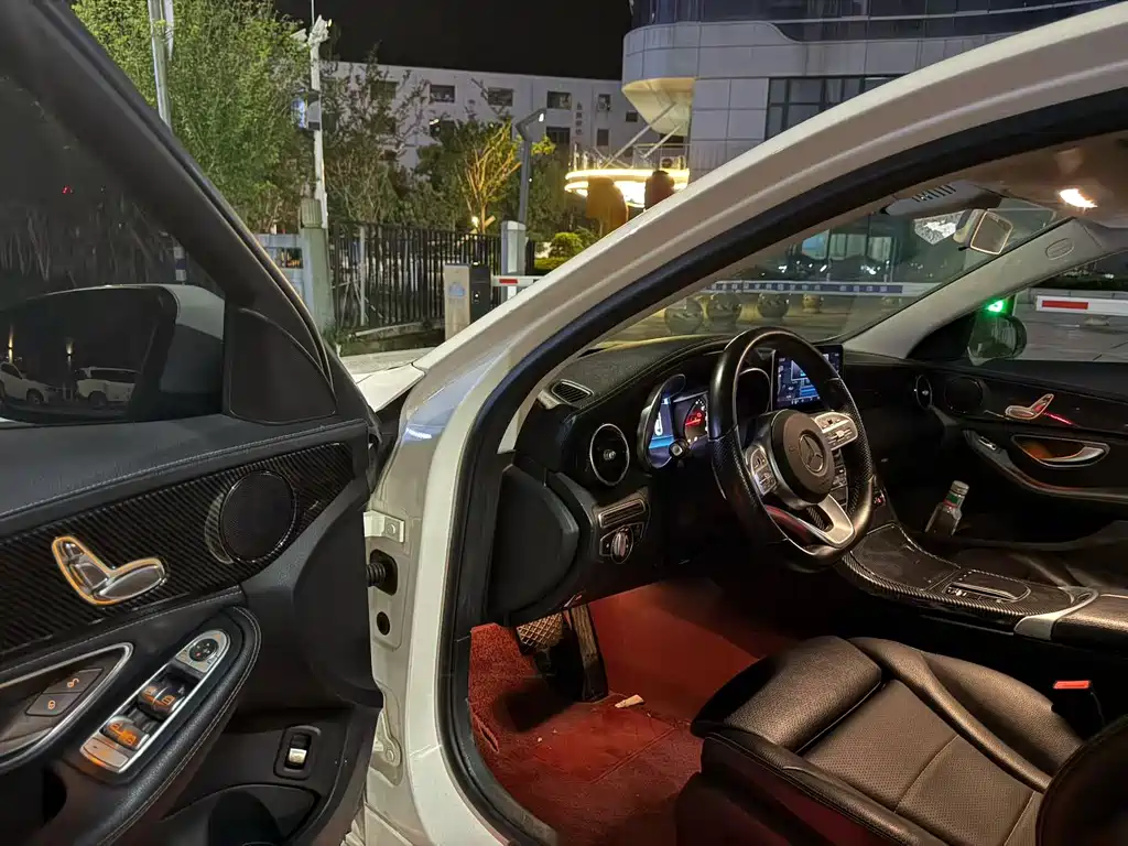 Mercedes-Benz C-Class — миниатюра 4