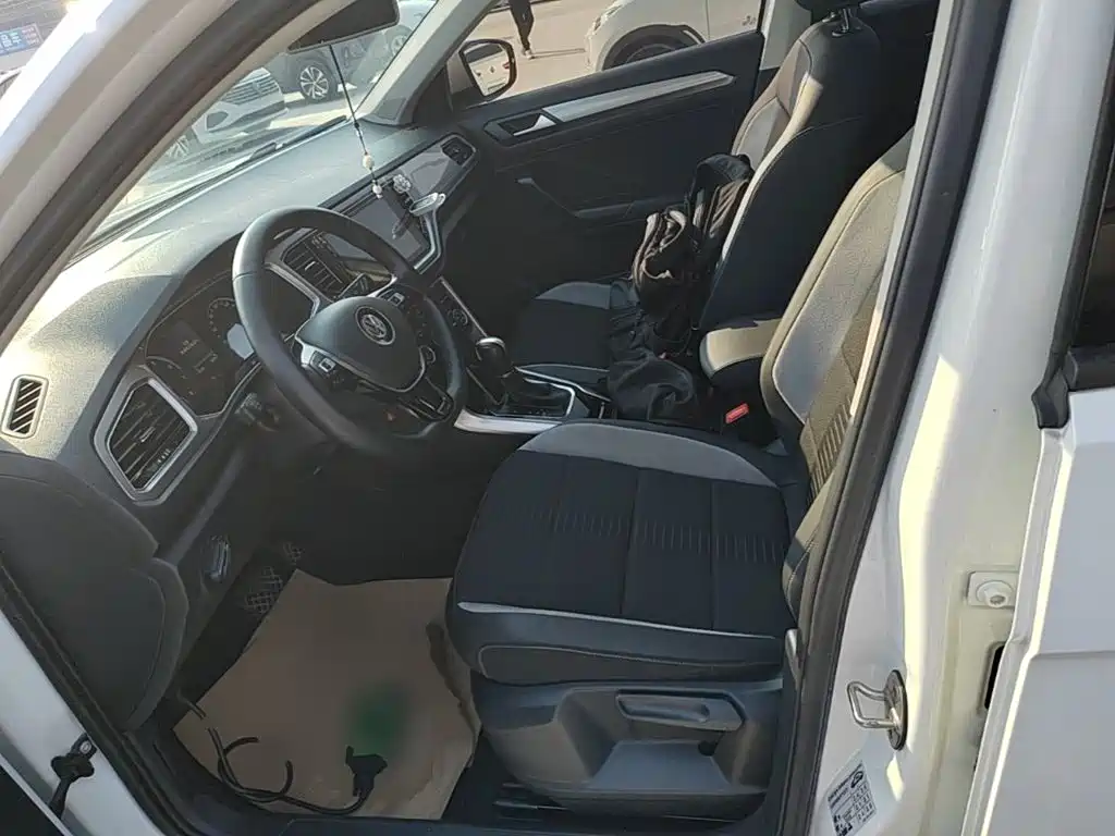 Volkswagen T-Roc — миниатюра 15