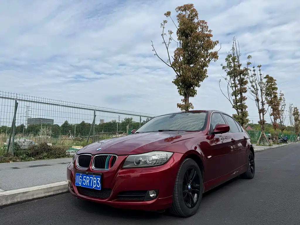 BMW 3 Series (Import) 2012