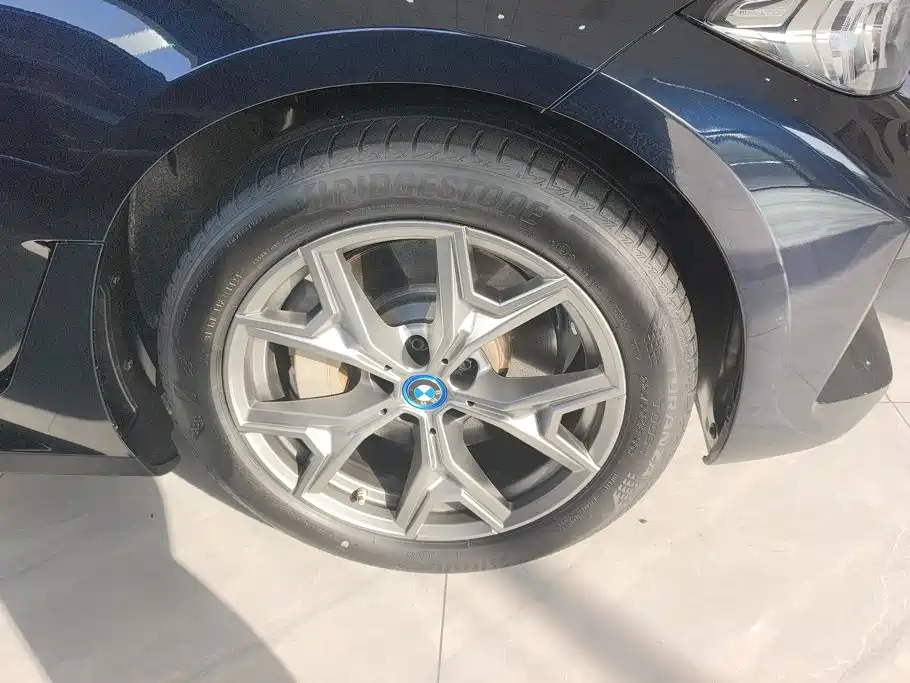 BMW i3 — миниатюра 6