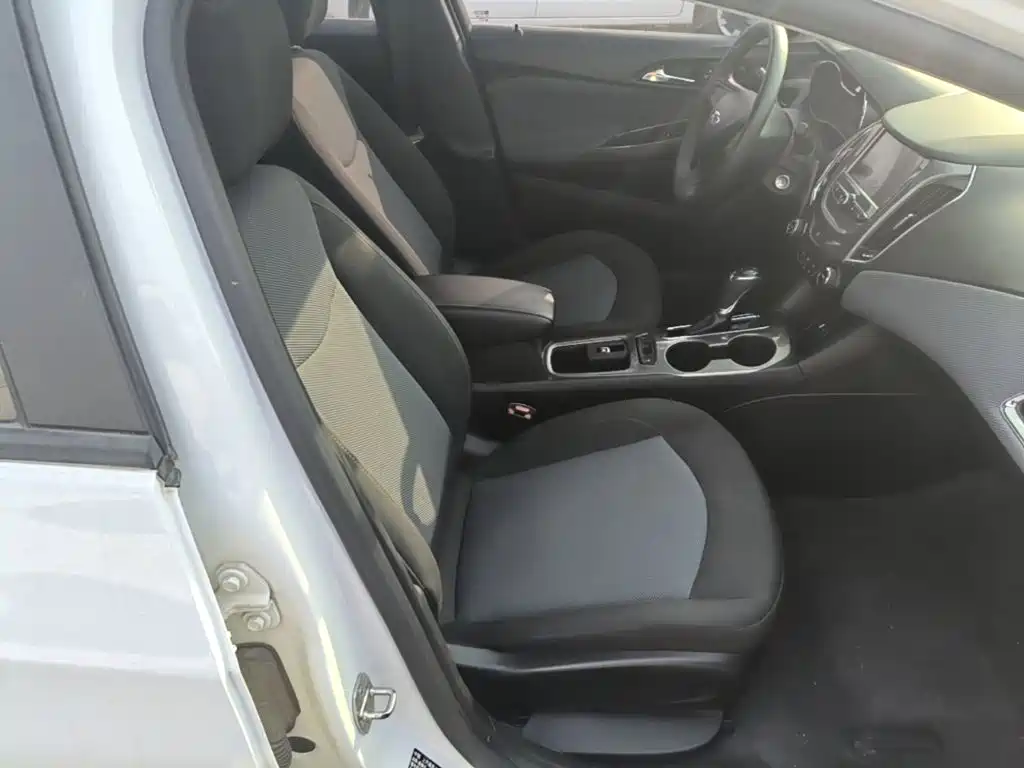 Chevrolet Cruze — миниатюра 25