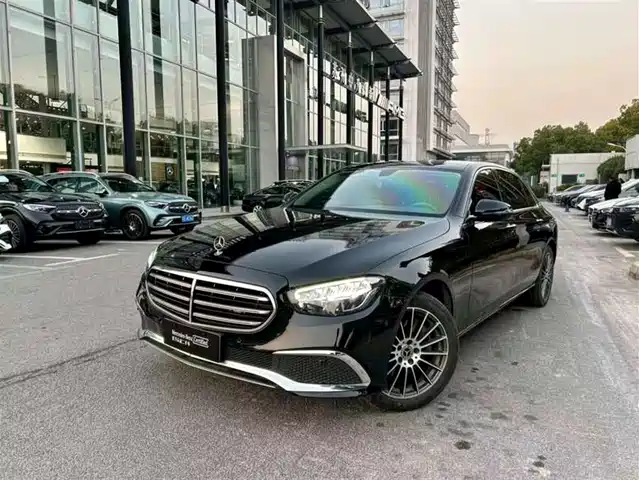 MERCEDES BENZ E CLASS