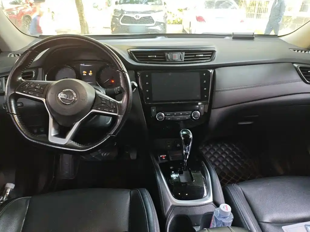 Nissan X-Trail — миниатюра 10