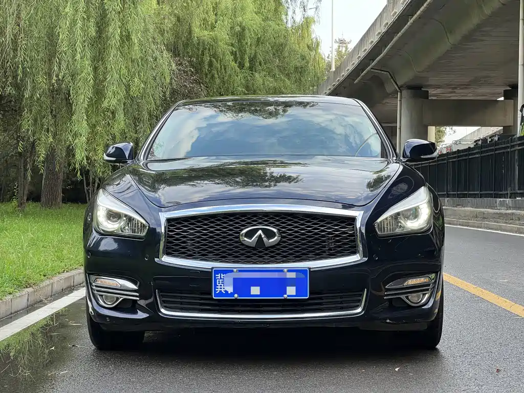 Infiniti Q70 — миниатюра 2