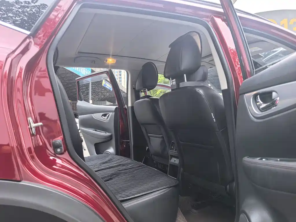 Nissan Qashqai — миниатюра 9