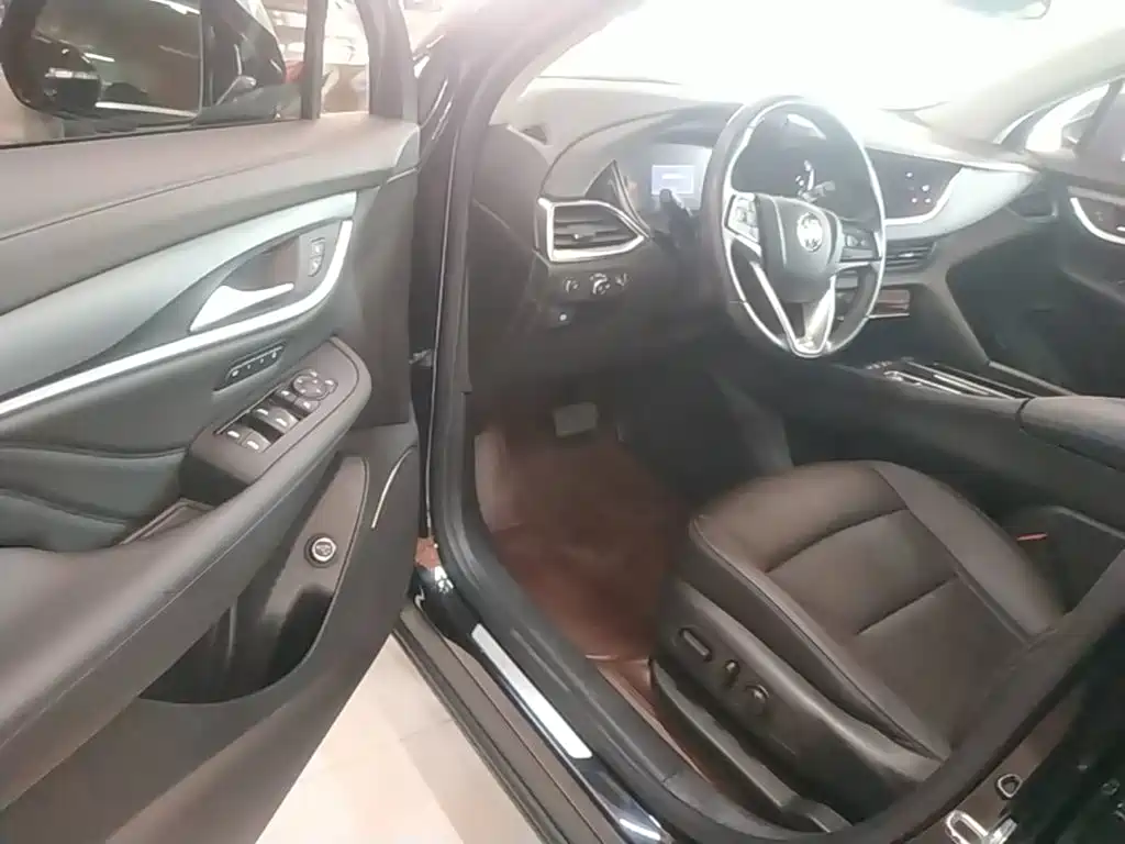 Buick Enclave — миниатюра 16
