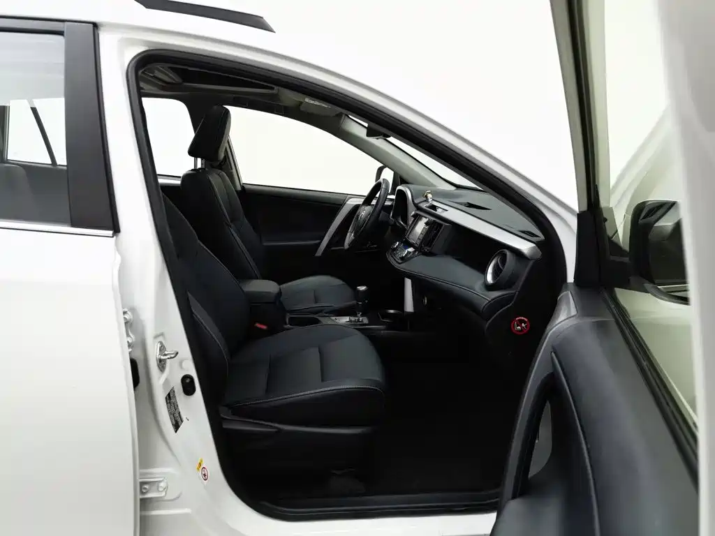 Toyota RAV4 — миниатюра 23