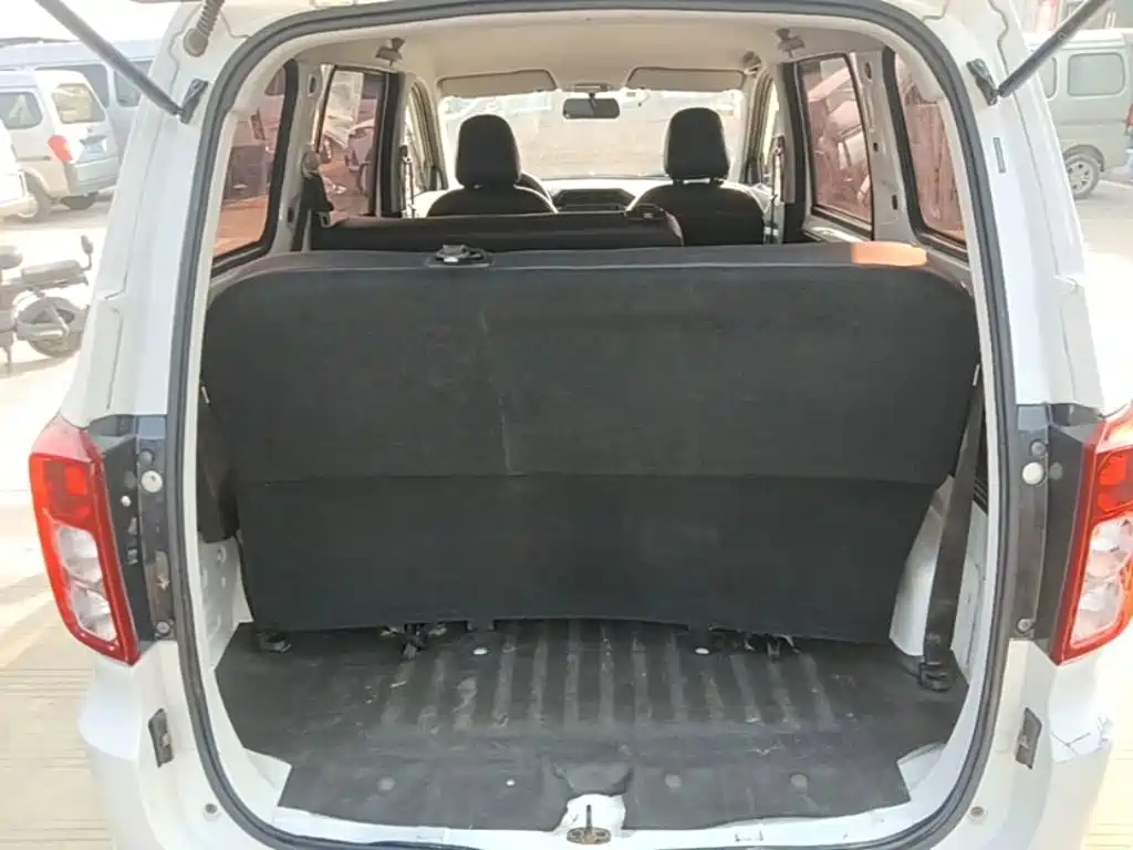 Wuling Hongguang — миниатюра 19
