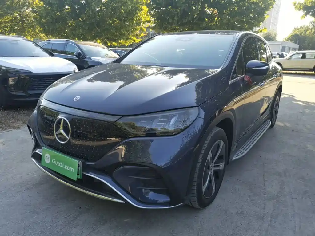 Mercedes-Benz EQE SUV — миниатюра 2