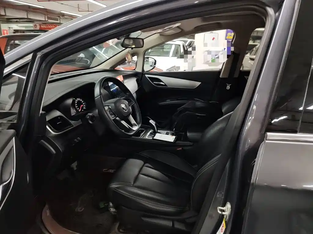BYD MAX — миниатюра 15