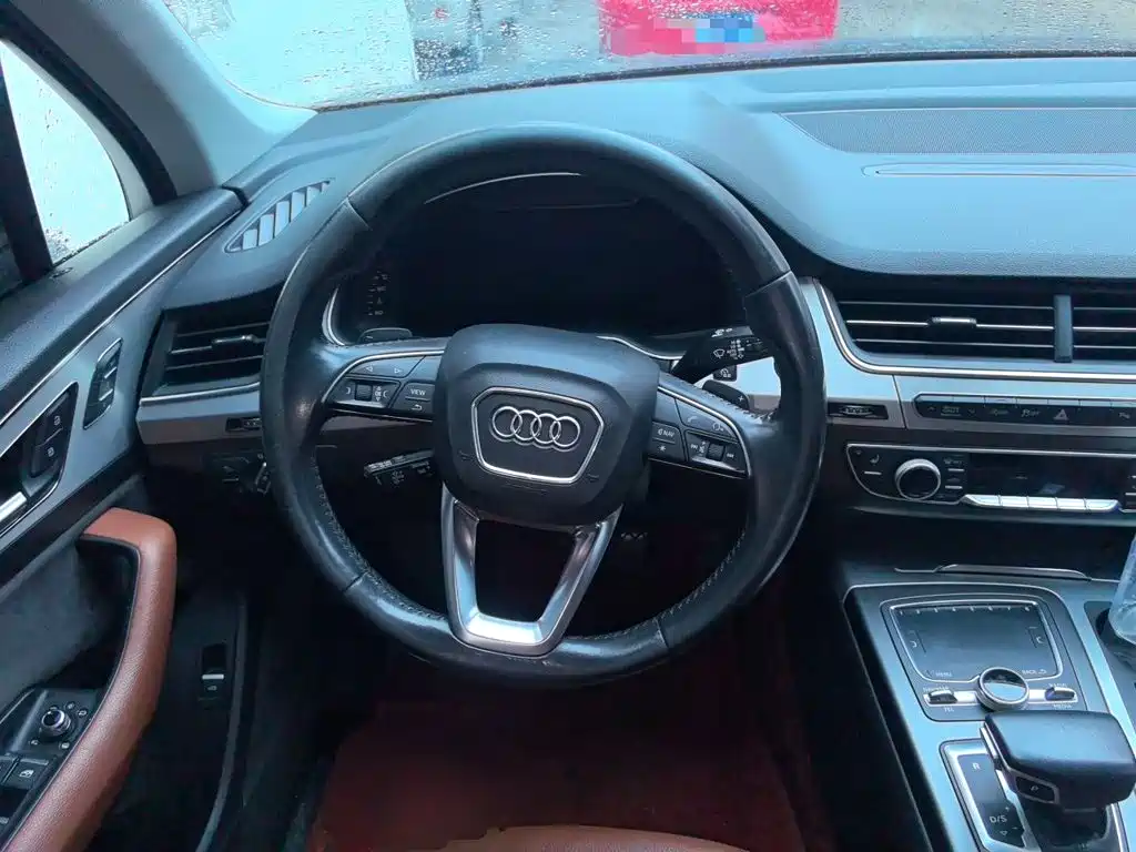 Audi Q7 — миниатюра 6