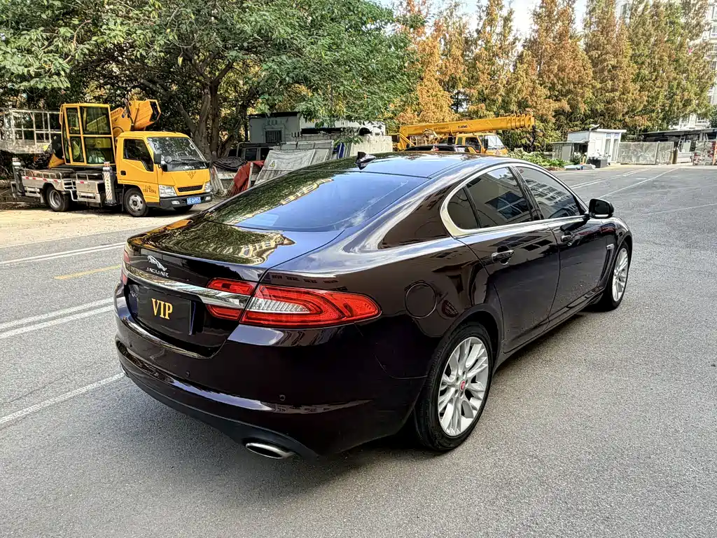 Jaguar XF — миниатюра 4