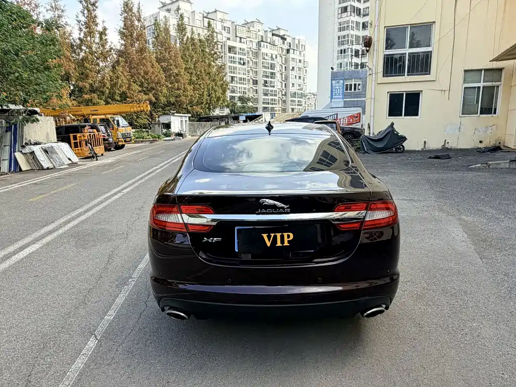 Jaguar XF — миниатюра 5
