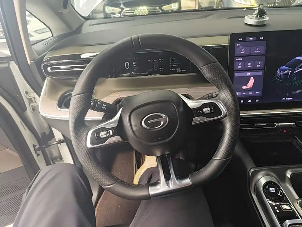 GAC Motor Trumpchi E8 PHEV — миниатюра 11