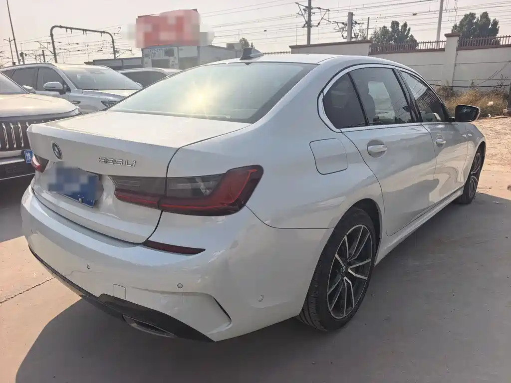 BMW 3 Series — миниатюра 11