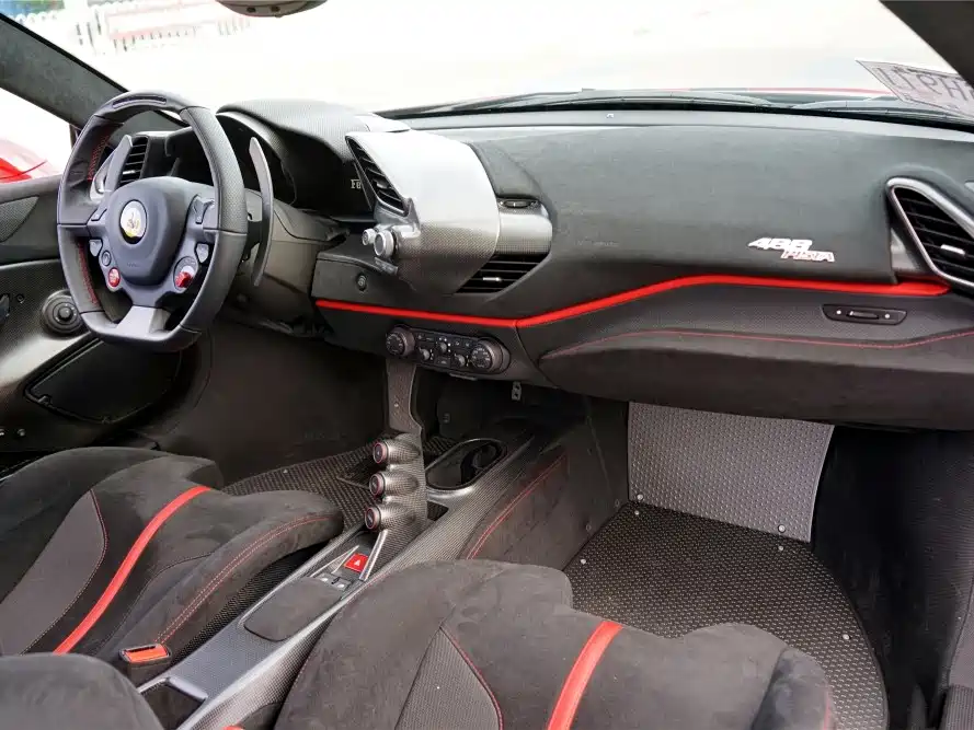 Ferrari 488 — миниатюра 8