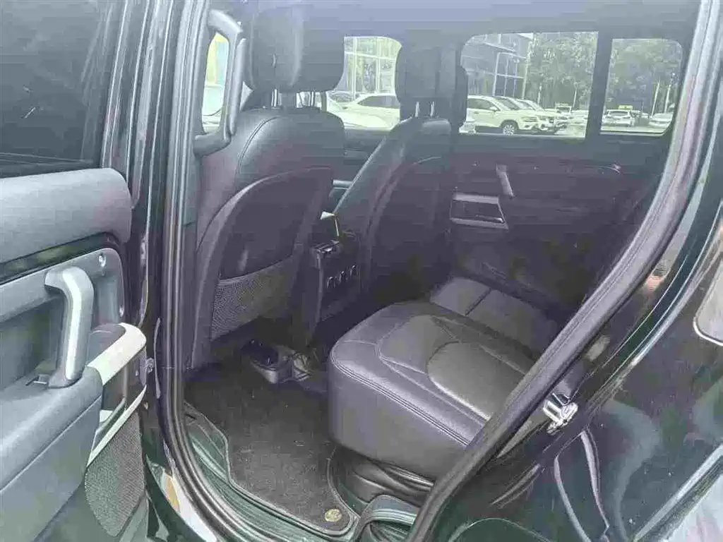 Land Rover Defender — миниатюра 6