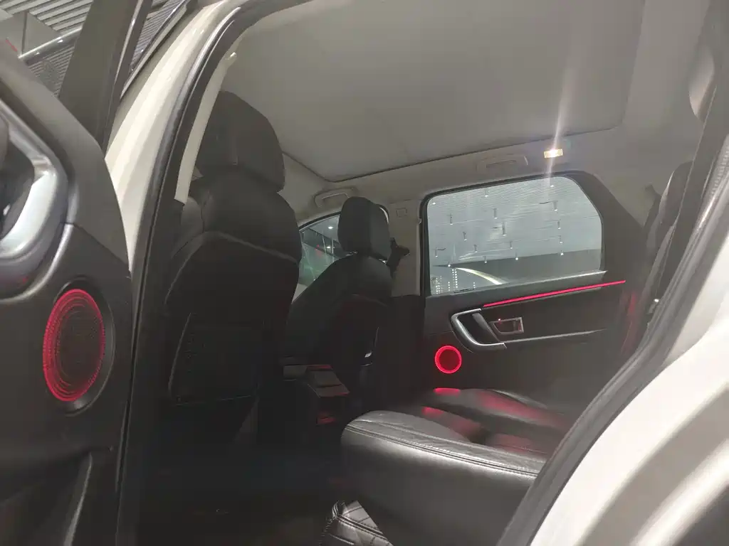 Land Rover Discovery Sport — миниатюра 22